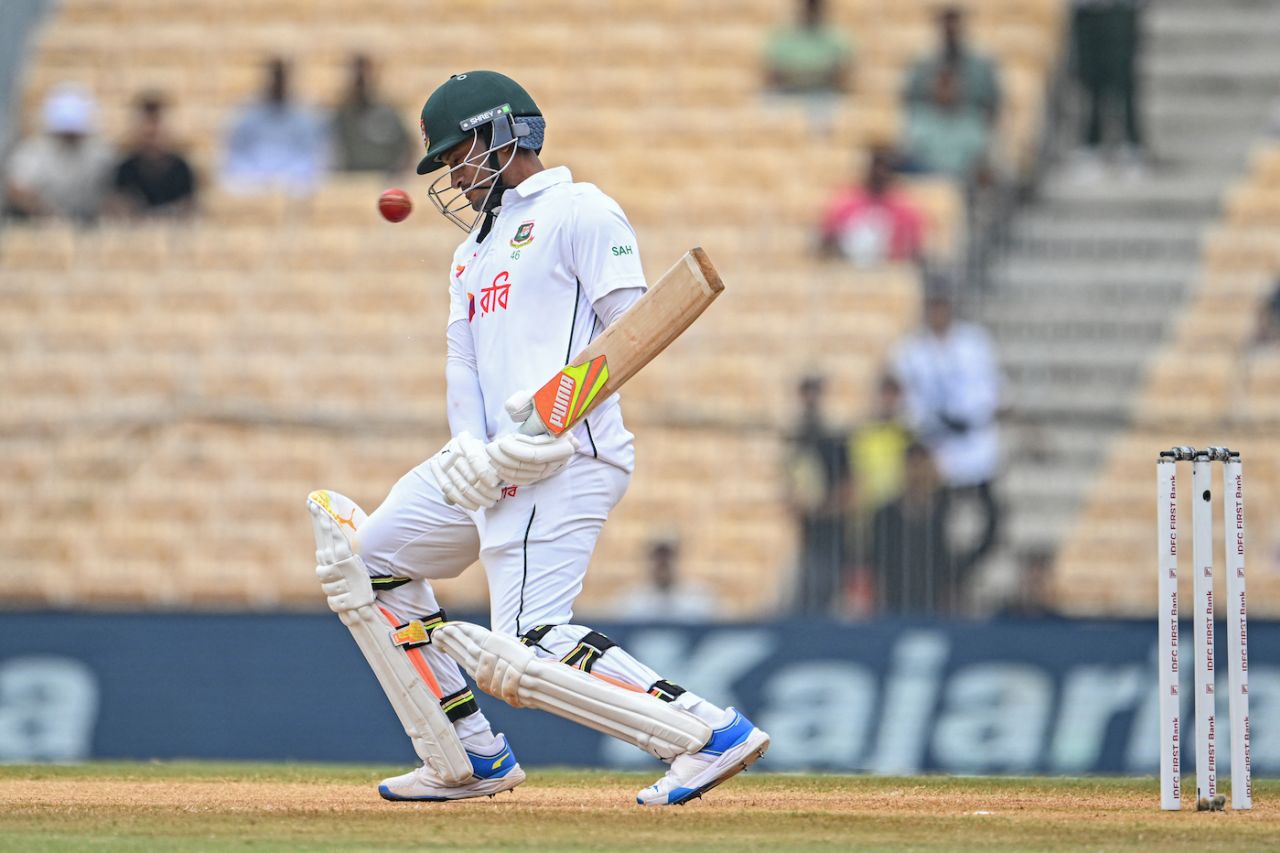 Shakib Al Hasan had his guard up in the first half hour, India vs Bangladesh, 1st Test, 4th day, Chennai, September 22, 2024