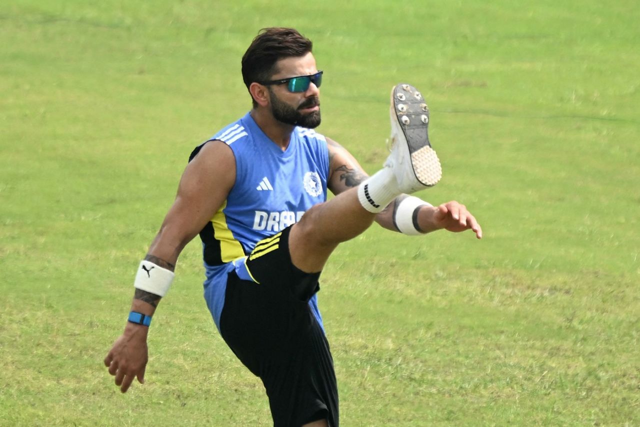 Virat Kohli warms up, Kanpur, September 25, 2024