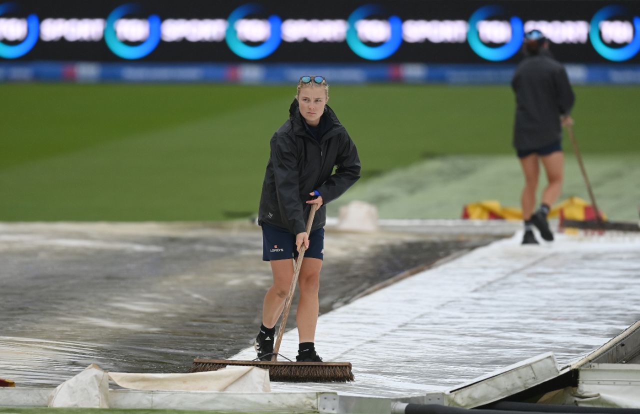 The mop-up operation gets underway after rain at Lord's, England vs Australia, 4th ODI, Lord's, September 27, 2024