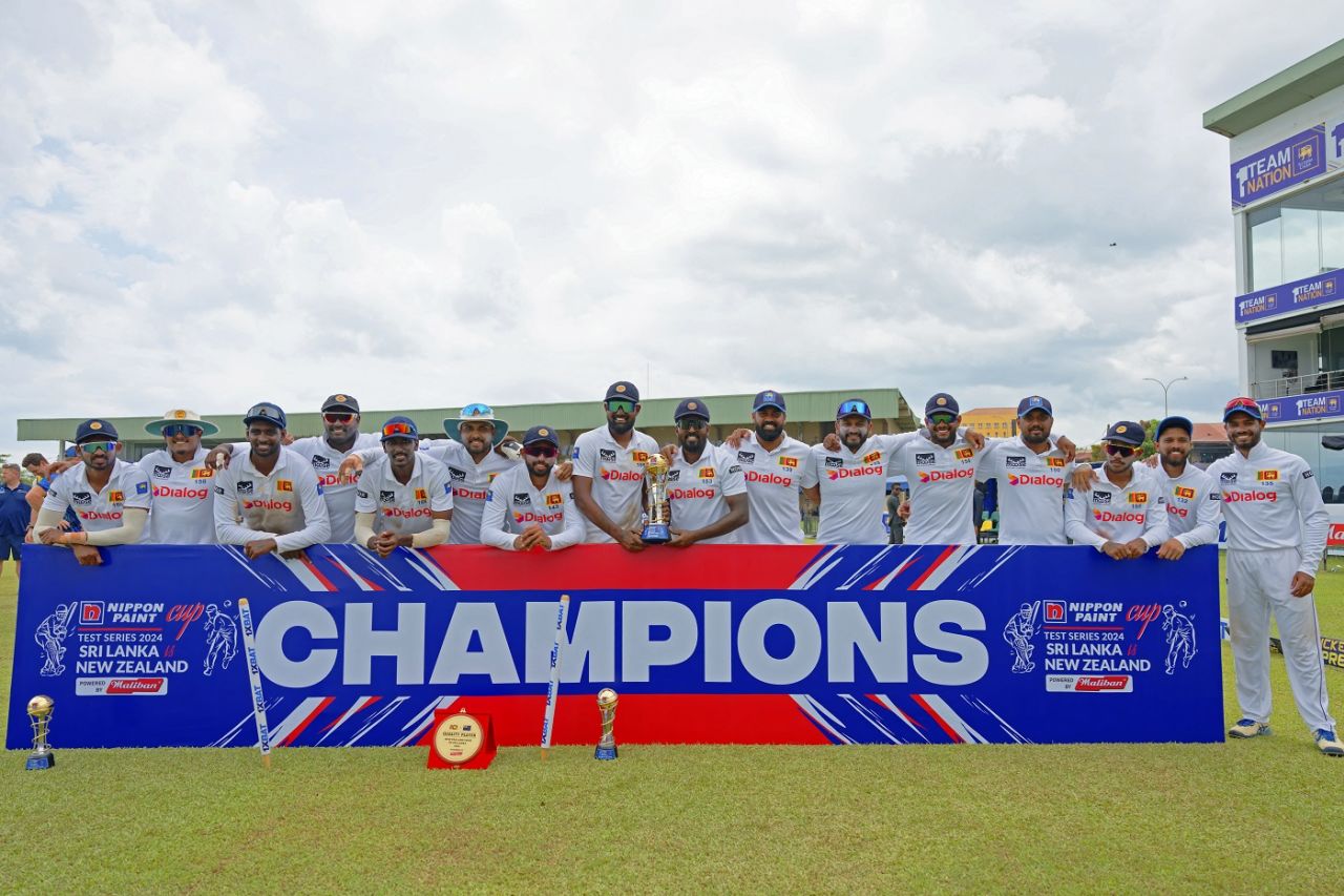 The Sri Lanka players celebrate with the series trophy, Sri Lanka vs New Zealand, 2nd Test, Galle, 4th day, September 29, 2024