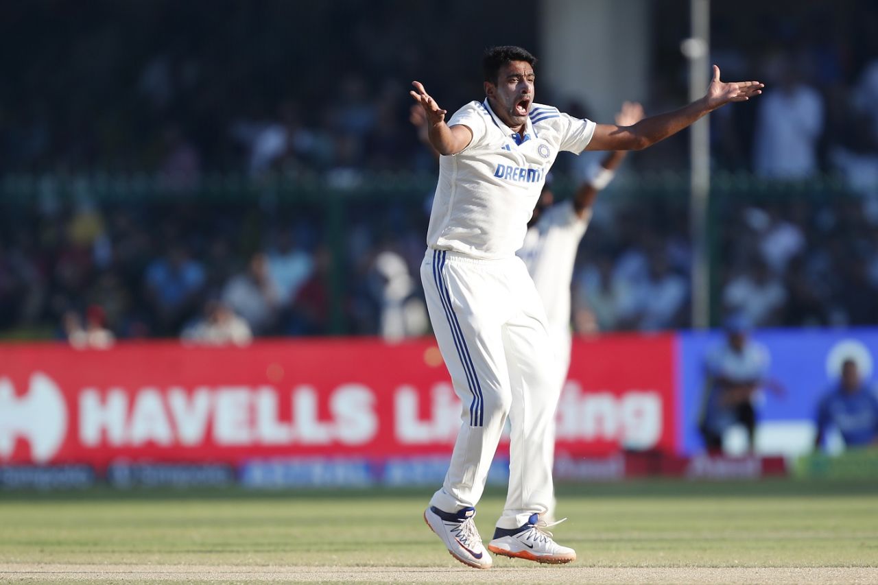 R Ashwin appeals unsuccessfully for the wicket of Shadman Islam, India vs Bangladesh, 2nd Test, Kanpur, 4th day, September 30, 2024