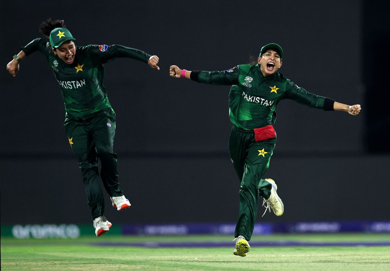 Omaima Sohail was involved in the first three wickets - she caught the first one, then had two bowled, Pakistan vs Sri Lanka, Women's T20 World Cup 2024, Sharjah, October 3, 2024
