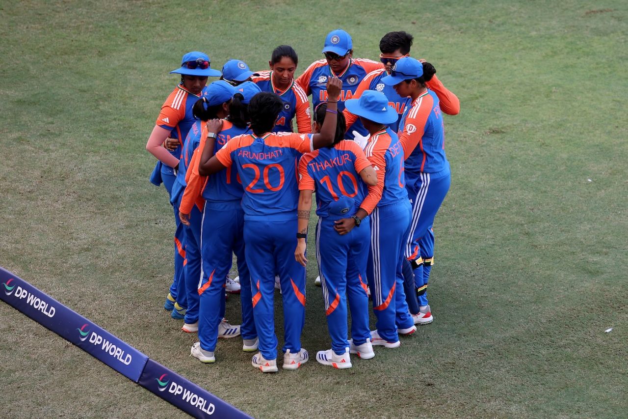Harmanpreet Kaur leads her team out, Women's T20 World Cup 2024, Group A, Dubai, October 6, 2024