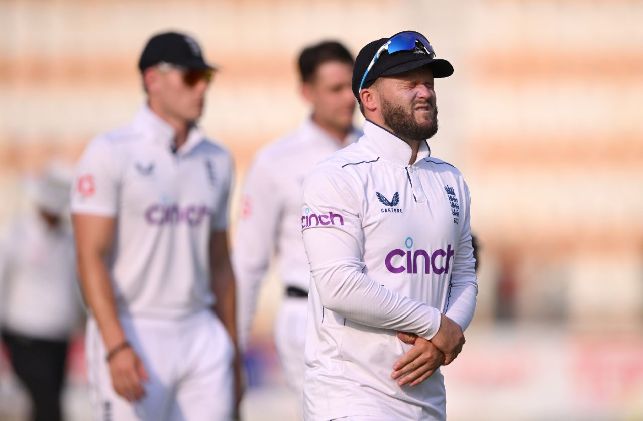 Ben Duckett winces after taking a painful blow to the thumb at slip, Pakistan vs England, 1st Test, Multan, 2nd day, October 8, 2024