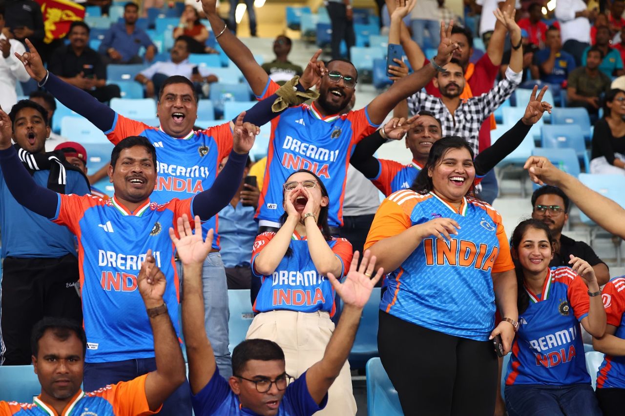 The India fans enjoyed their side's opening-wicket partnership, India vs Sri Lanka, ICC Women's T20 World Cup, Dubai, October 9, 2024