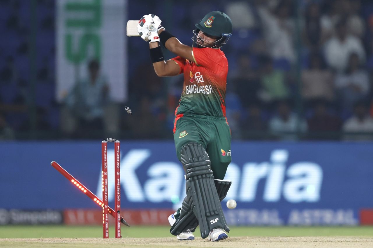 Parvez Hossain Emon is bowled, India vs Bangladesh, 2nd T20I, Delhi, October 9, 2024