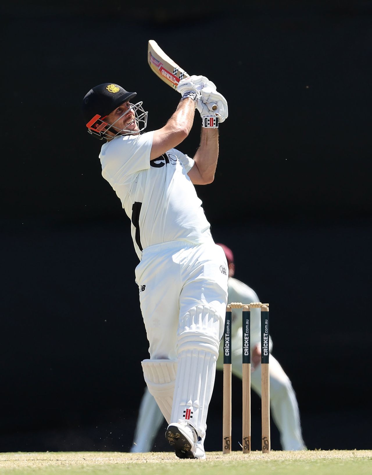 Mitchell Marsh takes on the short ball, Western Australia vs Queensland, Sheffield Shield, WACA, October 11, 2024