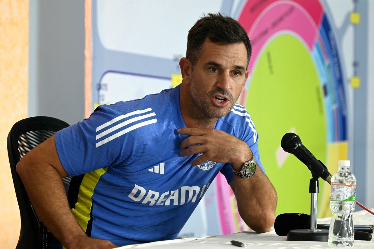 Ryan ten Doeschate speaks to the media in Hyderabad, Hyderabad, October 11, 2024