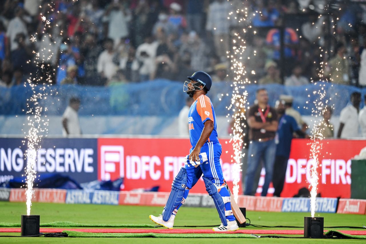 Sanju Samson walked out to fireworks before he provided them in Hyderabad, India vs Bangladesh, 3rd T20I, Hyderabad, October 12, 2024