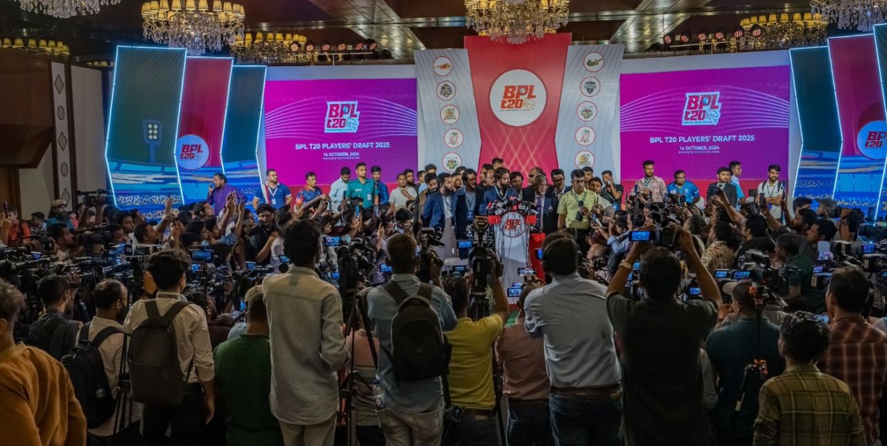 The room is packed as mediapersons get the details of the BPL draft from officials, Dhaka, October 14, 2024