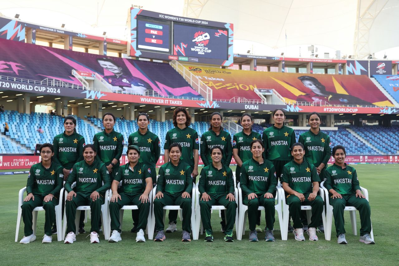 Pakistan's squad for the 2024 T20 World Cup pose for a picture, New Zealand vs Pakistan, Women's T20 World Cup, Dubai, October 14, 2024