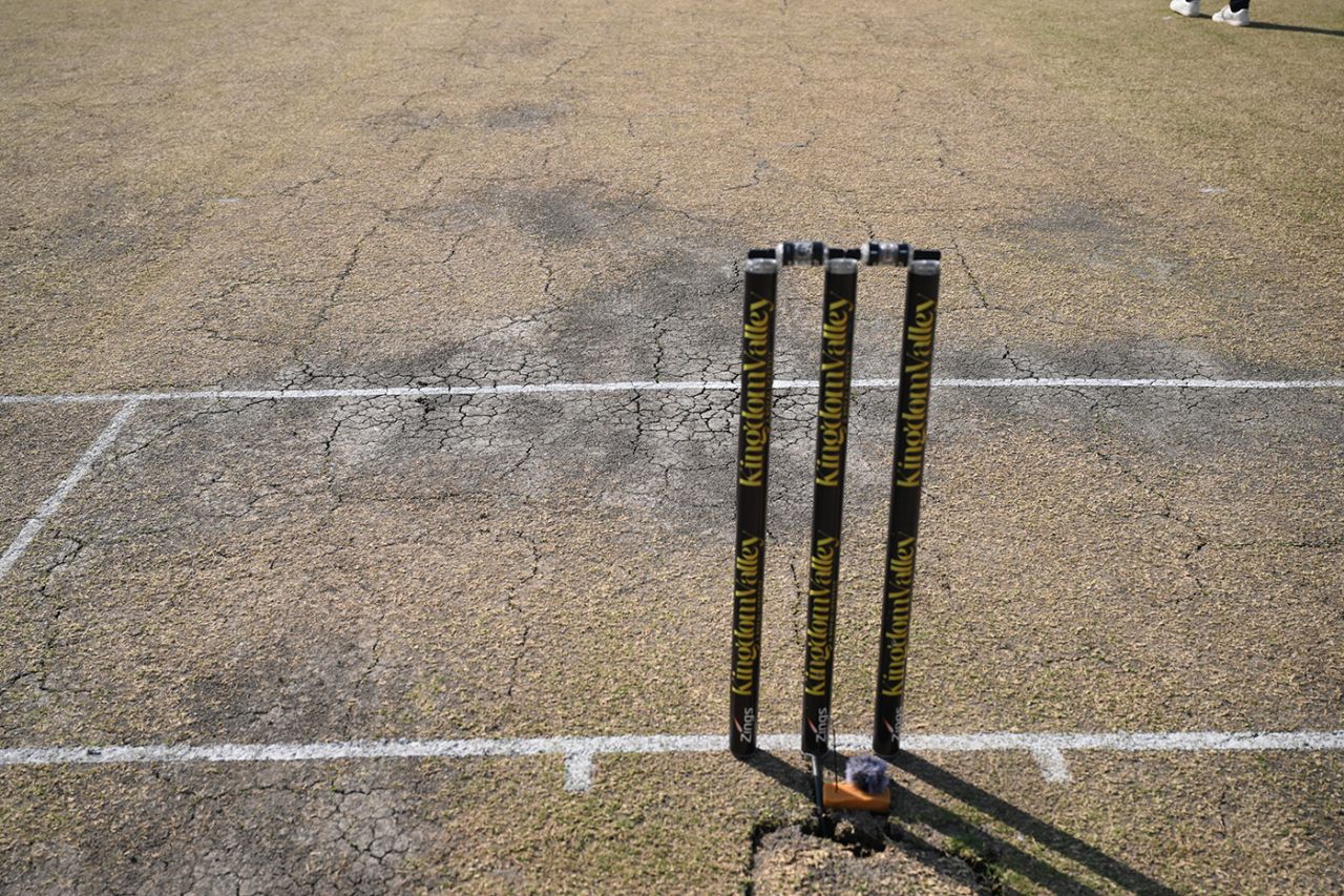 The same used surface greeted the players for their return to Multan, Pakistan vs England, 2nd Test, Multan, 1st day, October 15, 2024