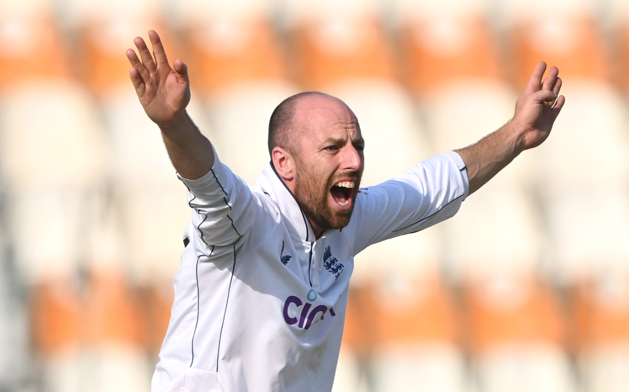 Jack Leach appeals for the wicket of Saud Shakeel, given on review, Pakistan vs England, 2nd Test, Multan, 3rd day, October 17, 2024