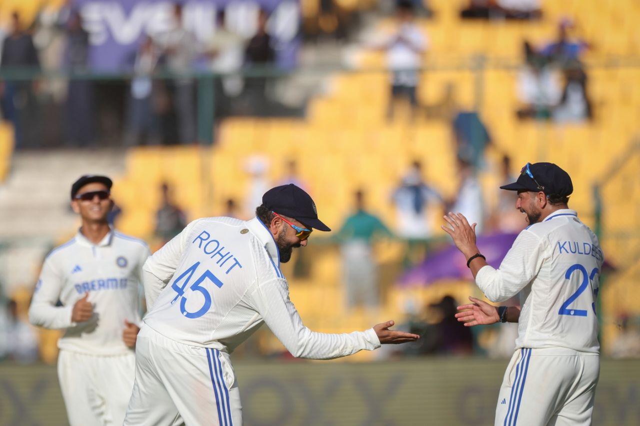 Rohit Sharma celebrates the catch that Kuldeep Yadav took, India vs New Zealand, 1st Test, Bengaluru, 2nd day, October 17, 2024