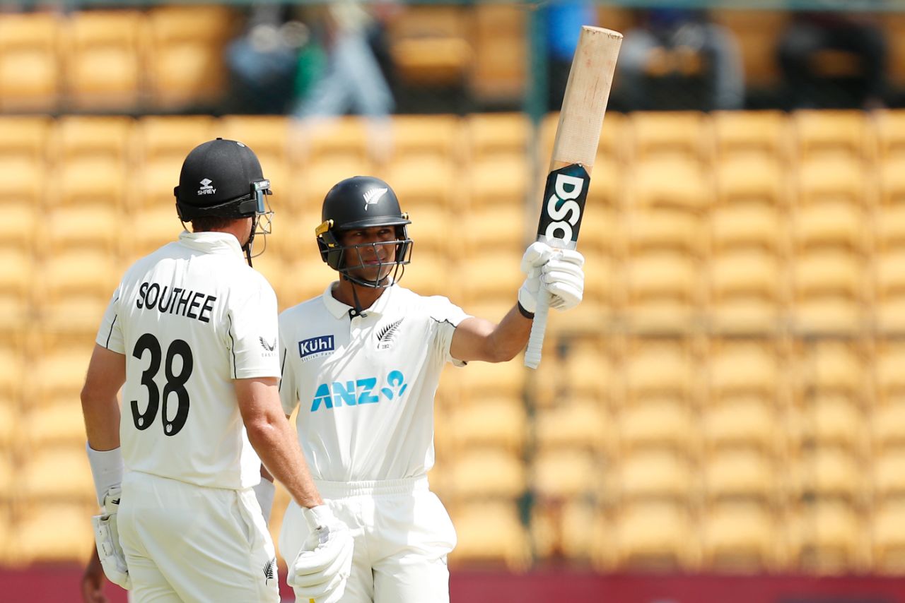 Rachin Ravindra got to his fifty as New Zealand's lead passed 200, India vs New Zealand, 1st Test, Bengaluru, 3rd day, October 18, 2024
