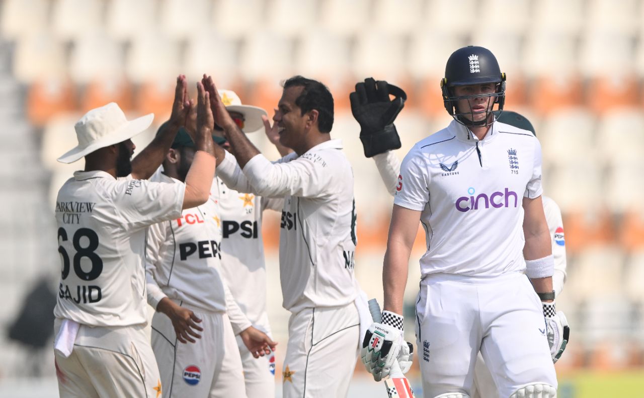 Jamie Smith joined the procession of wickets on the fourth morning, Pakistan vs England, 2nd Test, Multan, 4th day, October 18, 2024