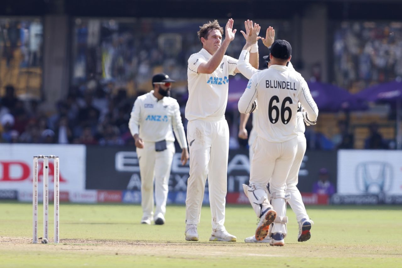 Tim Southee broke a 177-run stand with Sarfaraz Khan's wicket, India vs New Zealand, 1st Test, Bengaluru, 4th day, October 19, 2024
