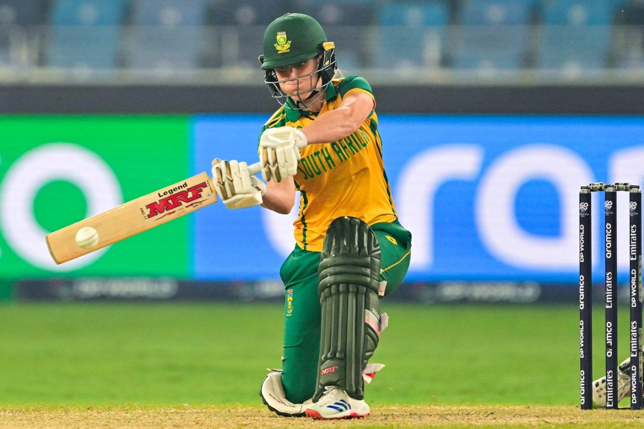 Anneke Bosch plays a release shot, South Africa vs New Zealand, Women's T20 World Cup, final, Dubai, October 20, 2024