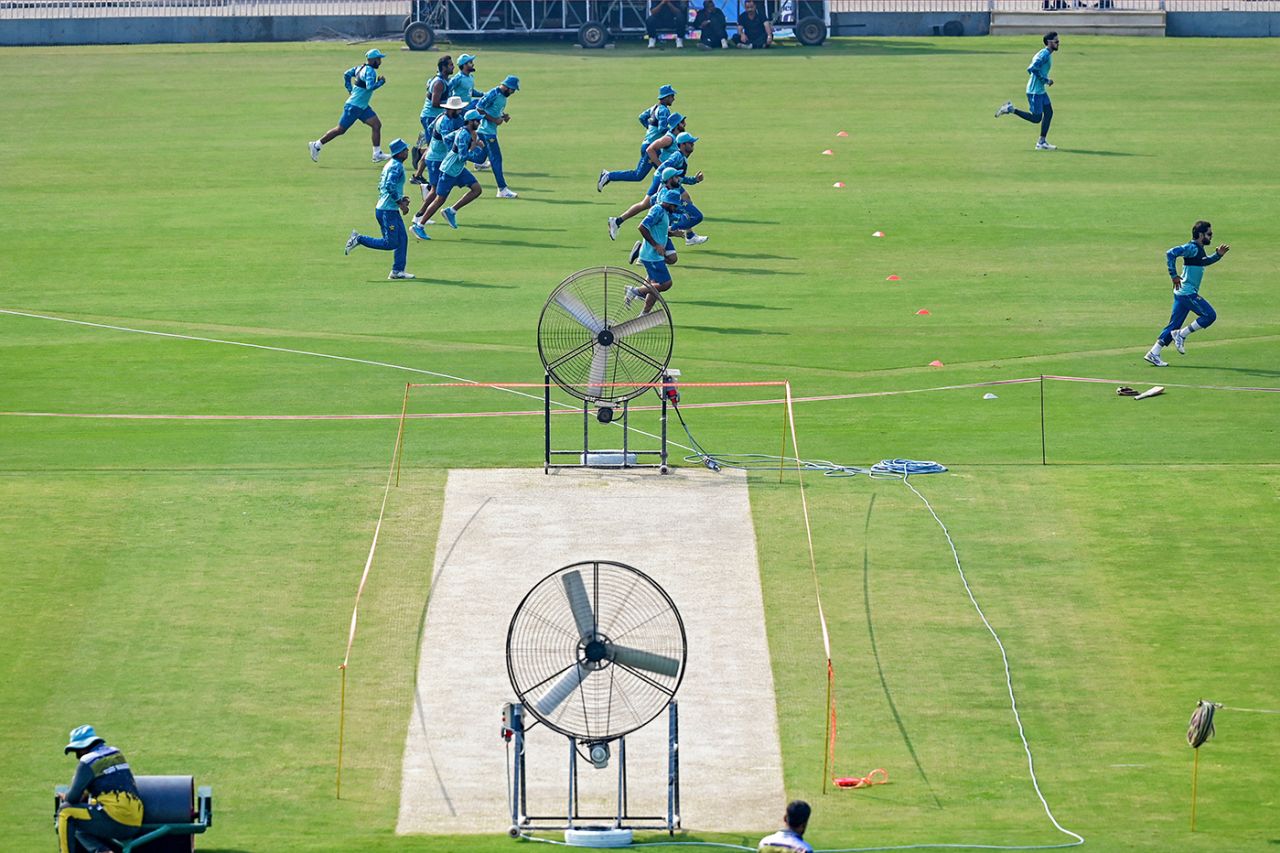 Industrial fans have been used to dry the Pindi pitch, Pakistan vs England, 3rd Test, Rawalpindi, October 21, 2024