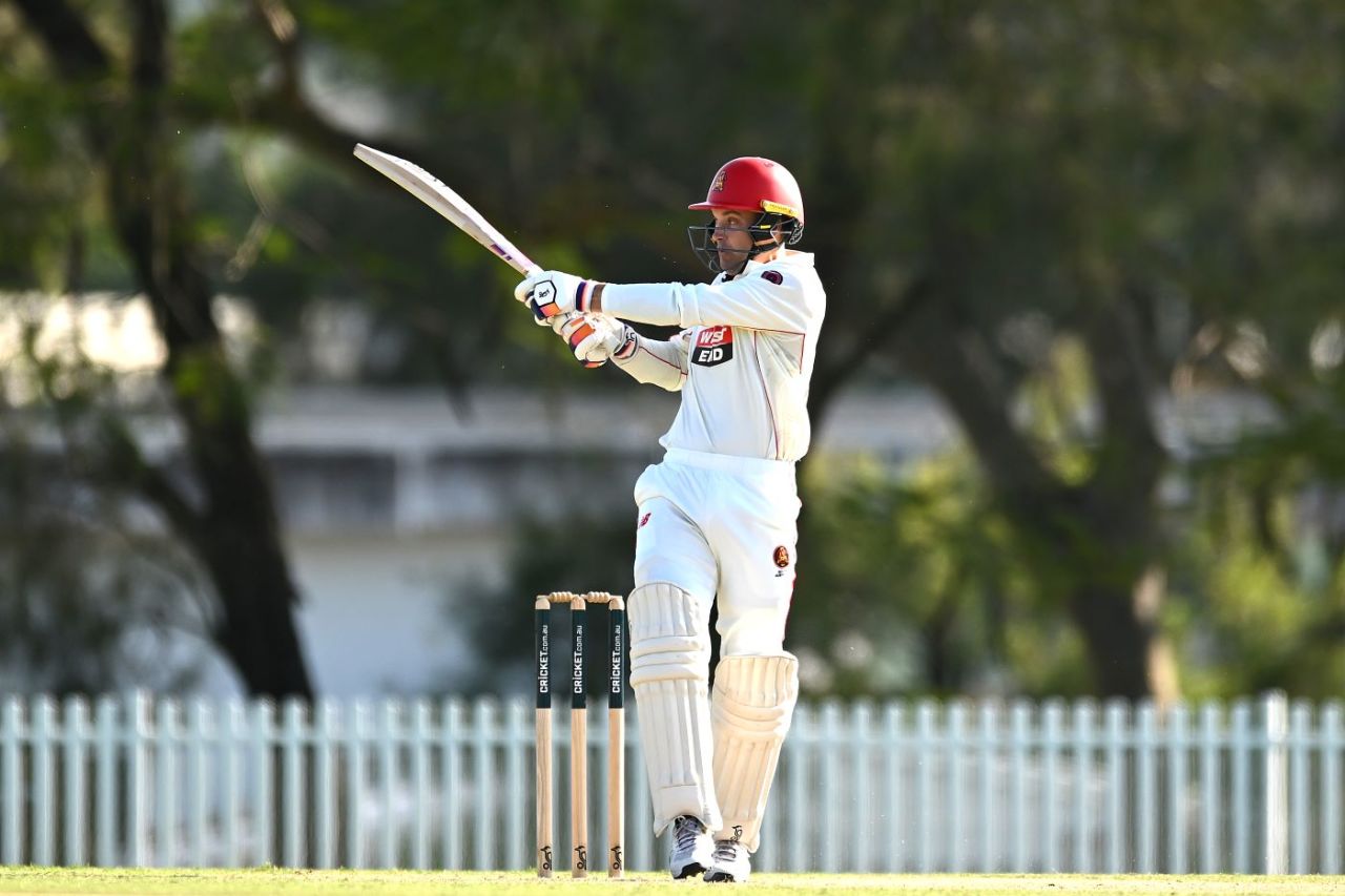 Alex Carey pulls behind square, Queensland vs South Australia, Sheffield Shield, Allan Border Field, October 22, 2024