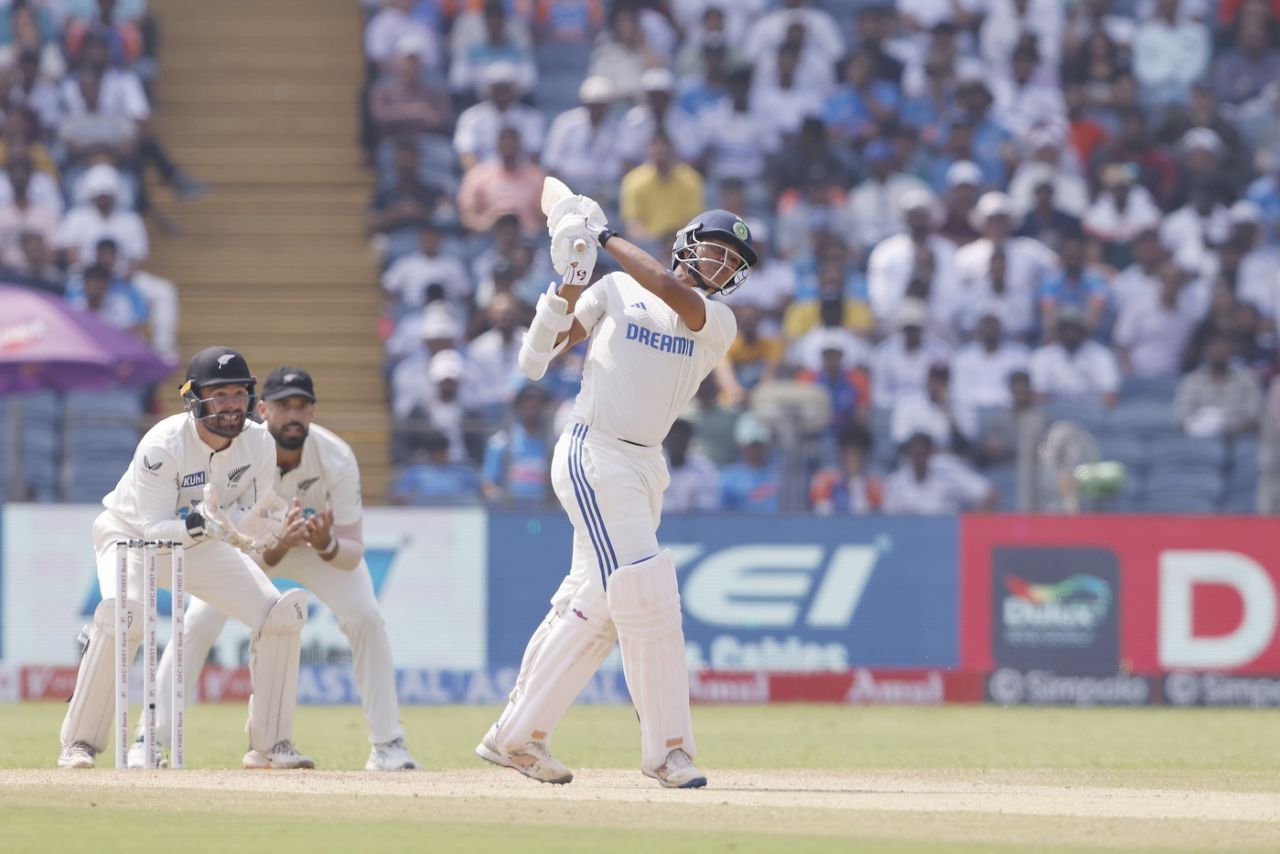 Down the pitch, and bam! Yashasvi Jaiswal sends one down the ground, India vs New Zealand, 2nd Test, Pune, 3rd day, October 26, 2024