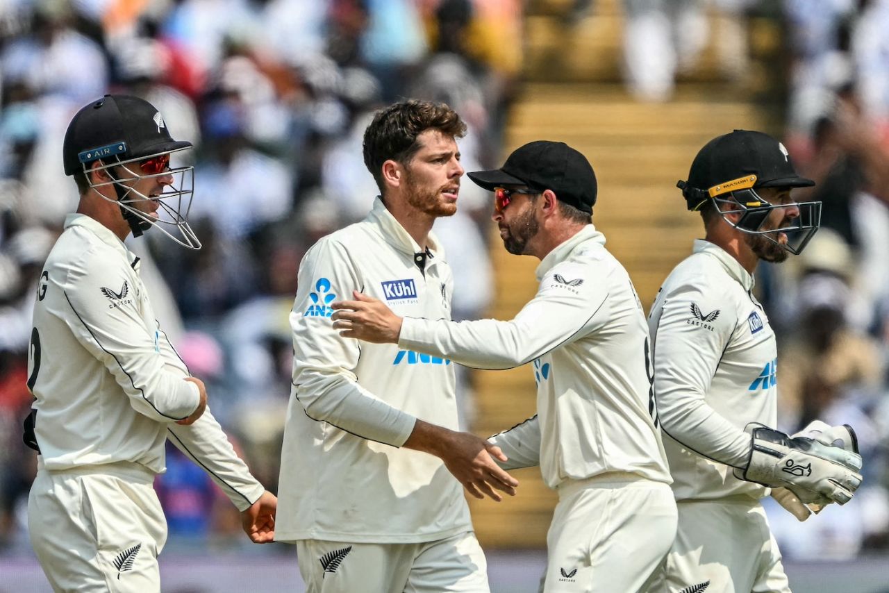 Mitchell Santner sent back Shubman Gill after the lunch break, India vs New Zealand, 2nd Test, Pune, 3rd day, October 26, 2024
