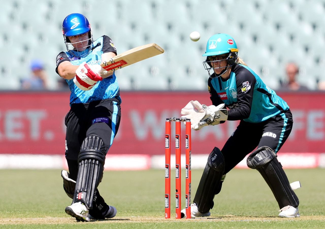Tahlia McGrath's half-century lifted the defending champions, Adelaide Strikers vs Brisbane Heat, WBBL, Adelaide Oval, October 27, 2024