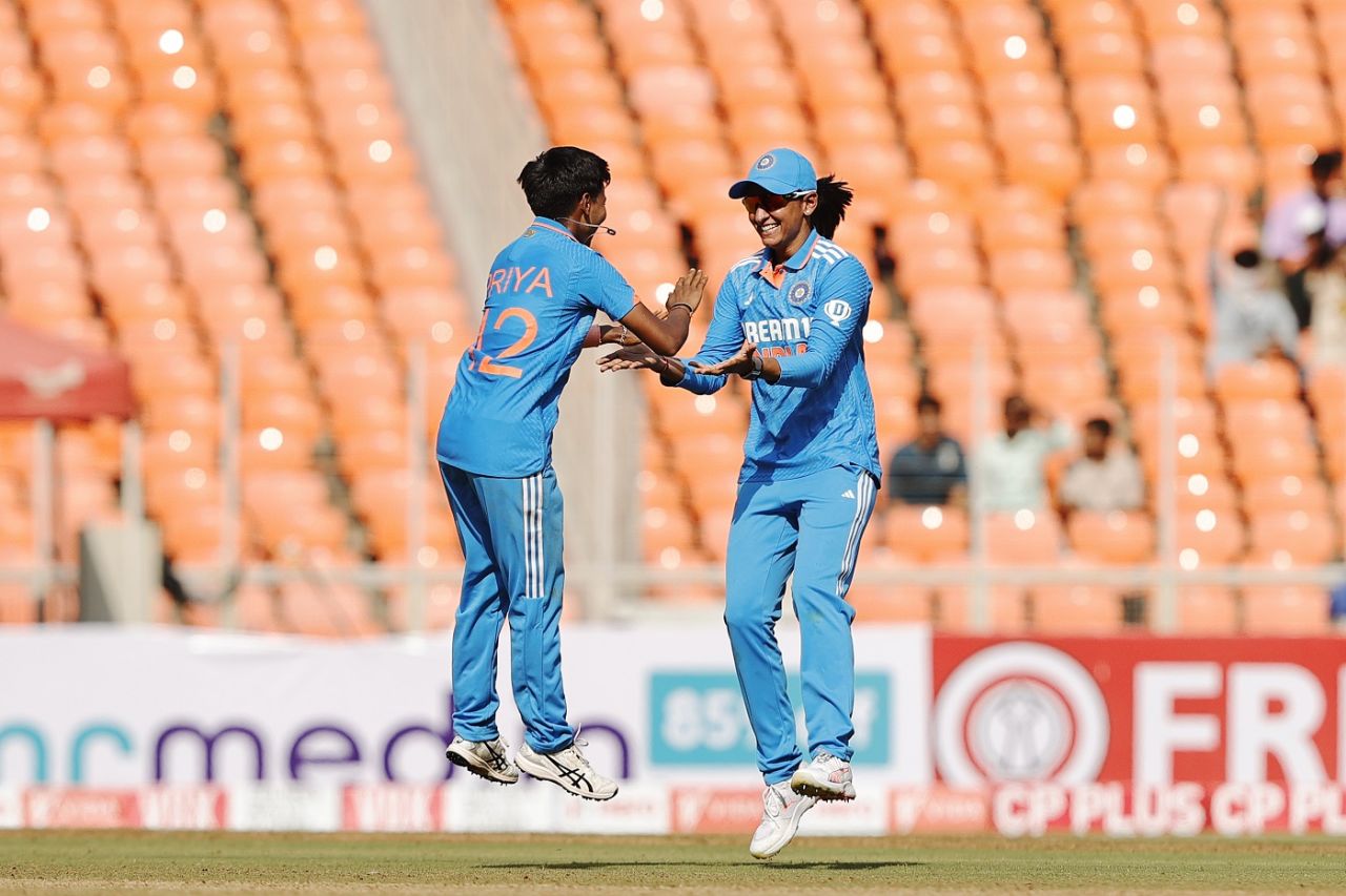 Priya Mishra and Harmanpreet Kaur celebrate the fall of Georgia Plimmer, India vs New Zealand, 3rd women's ODI, Ahmedabad, October 29, 2024