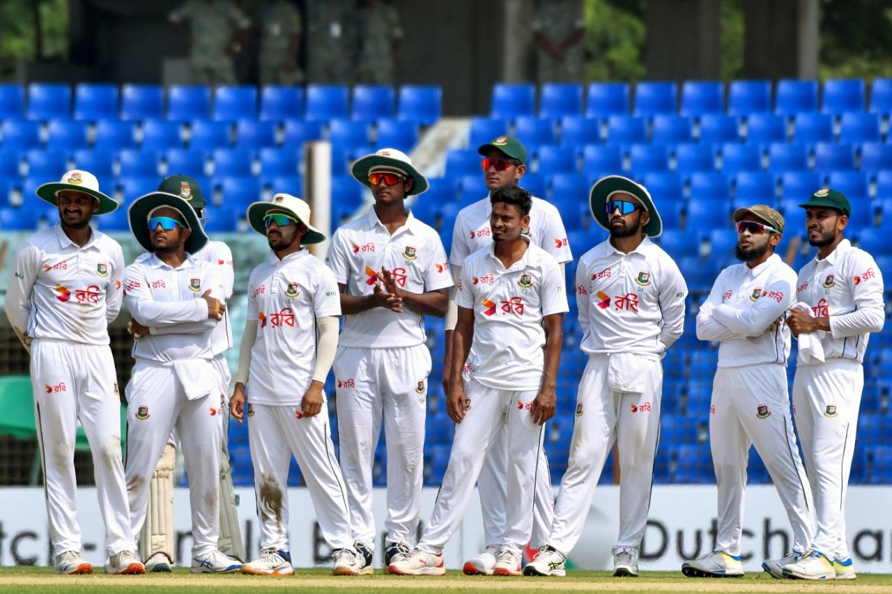 Taijul Islam and Bangladesh players wait for the DRS review decision, Bangladesh vs South Africa, 2nd Test, 2nd day, Chattogram, October 30, 2024