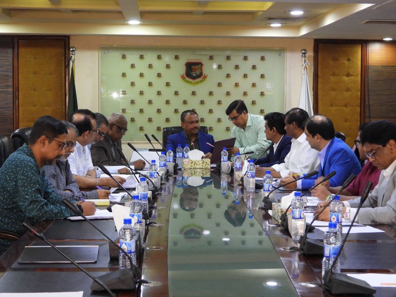 Faruque Ahmed chairs the BCB meeting, Dhaka, October 30, 2024