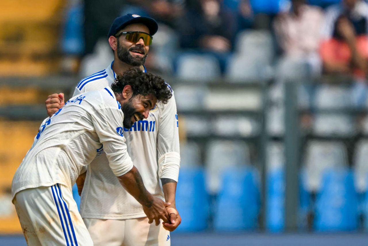 Ravindra Jadeja is a happy bowler after snagging a well-set Will Young, India vs New Zealand, 3rd Test, Mumbai, 1st day, November 1, 2024