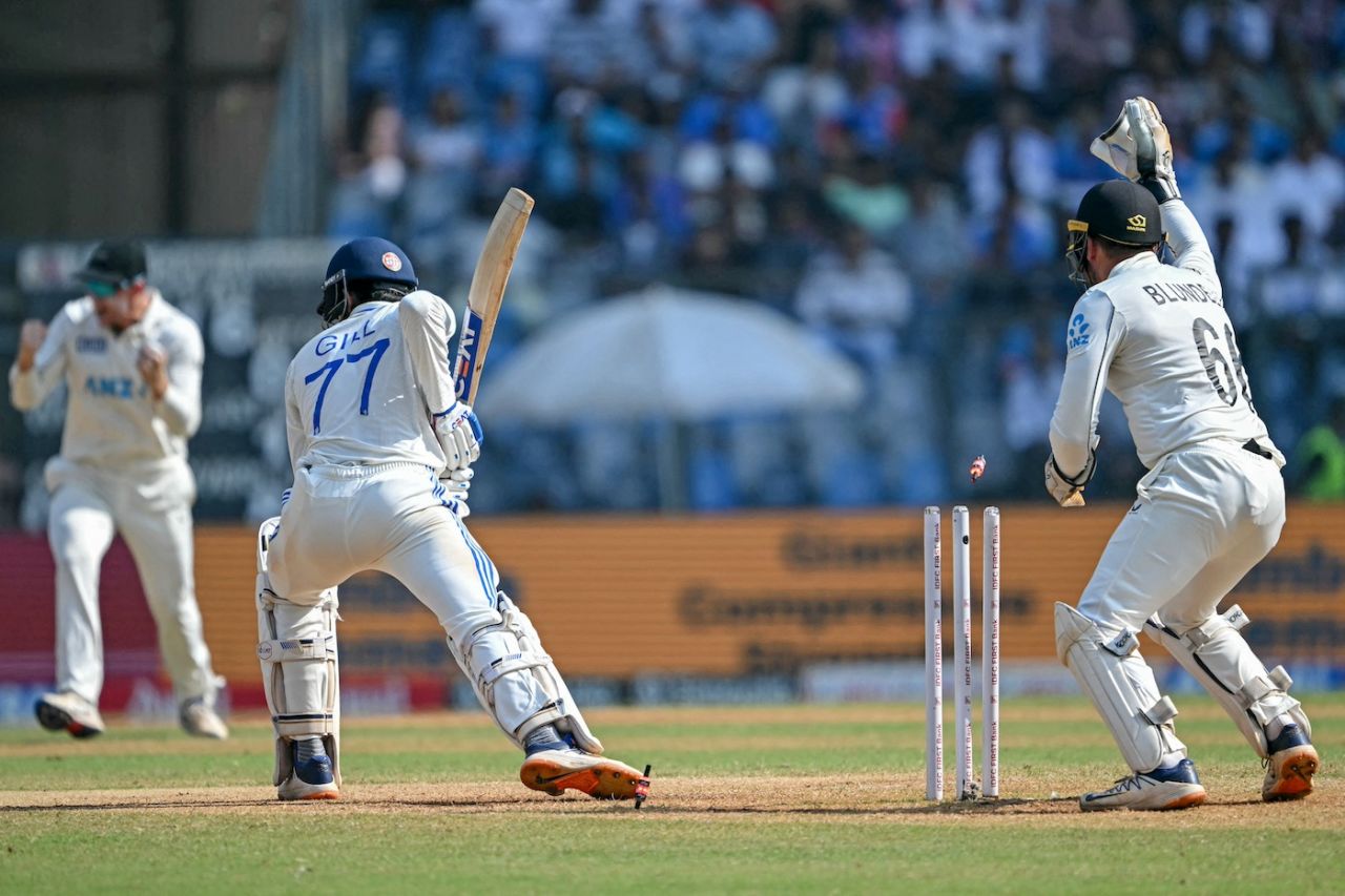 Shubman Gill loses his stumps, India vs New Zealand, 3rd Test, Mumbai, 3rd day, November 3, 2024