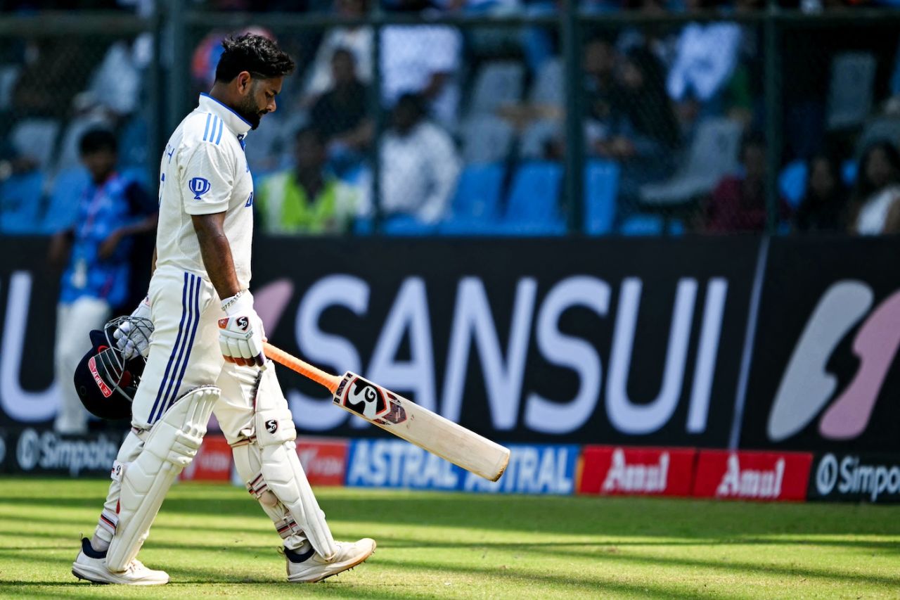 Rishabh Pant walks back, unhappy with the third umpire's decision, India vs New Zealand, 3rd Test, Mumbai, 3rd day, November 3, 2024