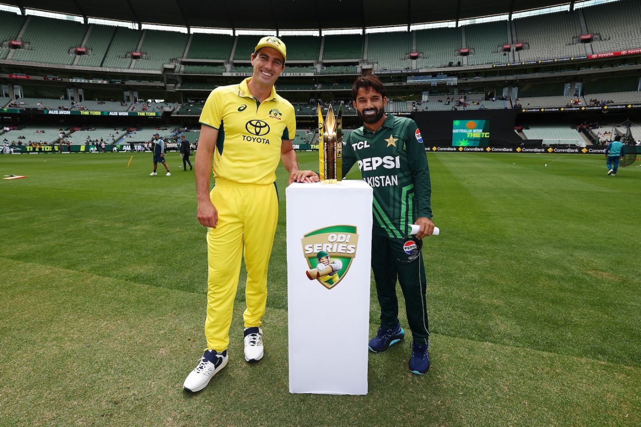Captains Pat Cummins and Mohammad Rizwan pose with the trophy before the series opener, Australia vs Pakistan, 1st ODI, Melbourne, November 4, 2024