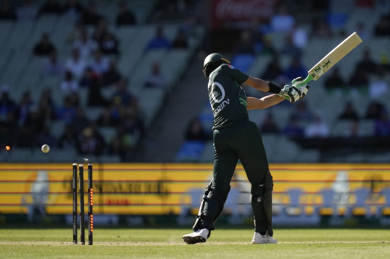 Shaheen Shah Afridi was cleaned up by fellow left-arm quick Mitchell Starc, Australia vs Pakistan, 1st ODI, Melbourne, November 4, 2024