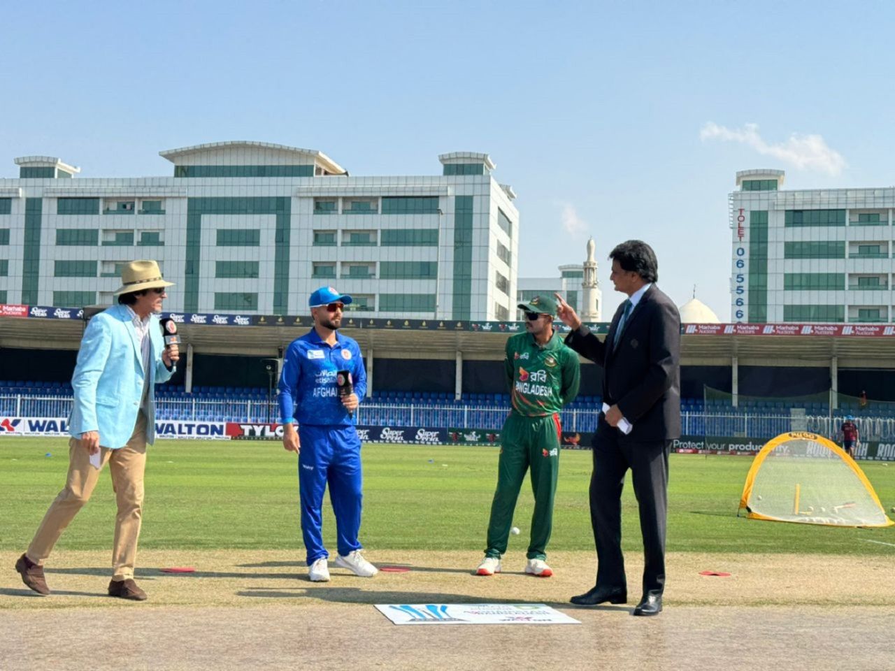 Hashmatullah Shahidi and Najmul Hossain Shanto at the toss, Afghanistan vs Bangladesh, 1st ODI, Sharjah, November 6, 2024