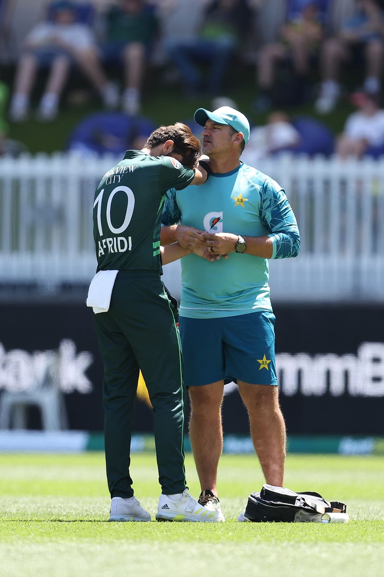 Shaheen Shah Afridi is treated by the physio, Australia vs Pakistan, 3rd ODI, Perth, November 10, 2024