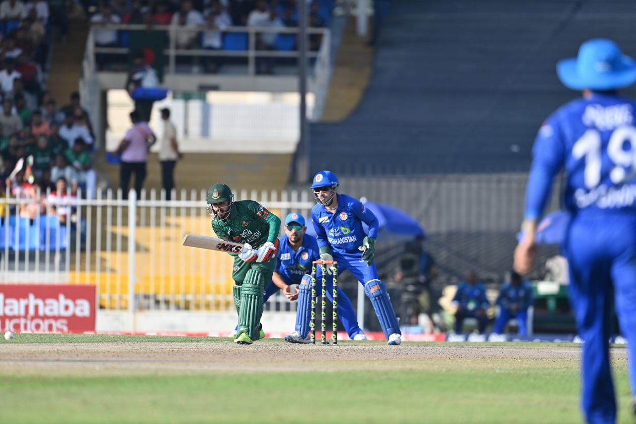Mehidy Hasan Miraz flicks one through the leg side, Afghanistan vs Bangladesh, 3rd ODI, Sharjah, November 11, 2024