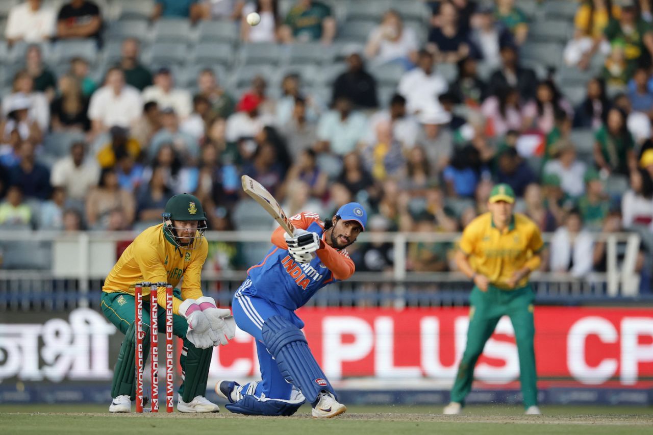 Tilak Varma broke free against Keshav Maharaj, South Africa vs India, 4th T20I, Johannesburg, November 15, 2024