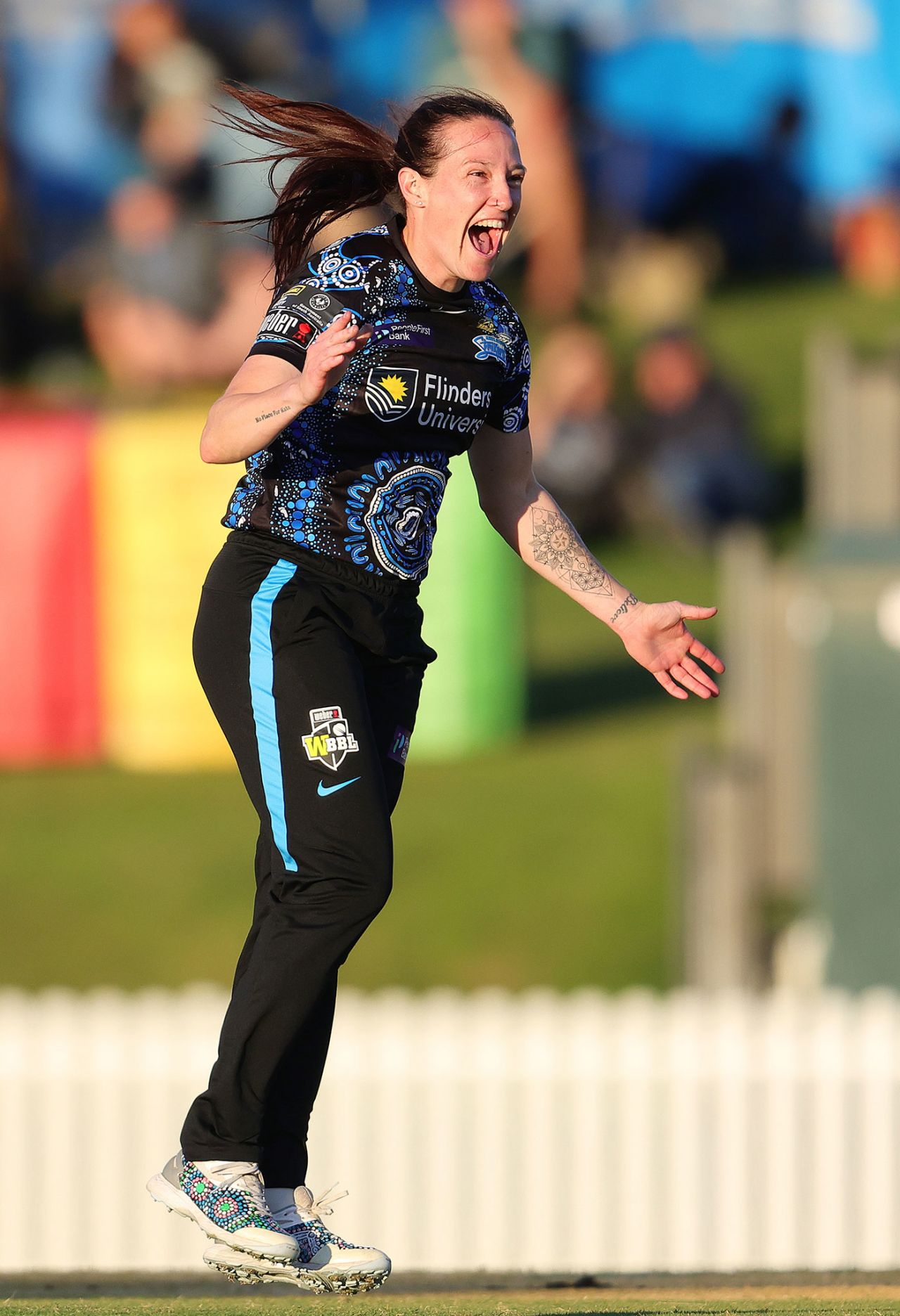 Megan Schutt ran through Perth Scorchers' top order, Adelaide Strikers vs Perth Scorchers, WBBL, Karen Rolton Oval, November 19, 2024