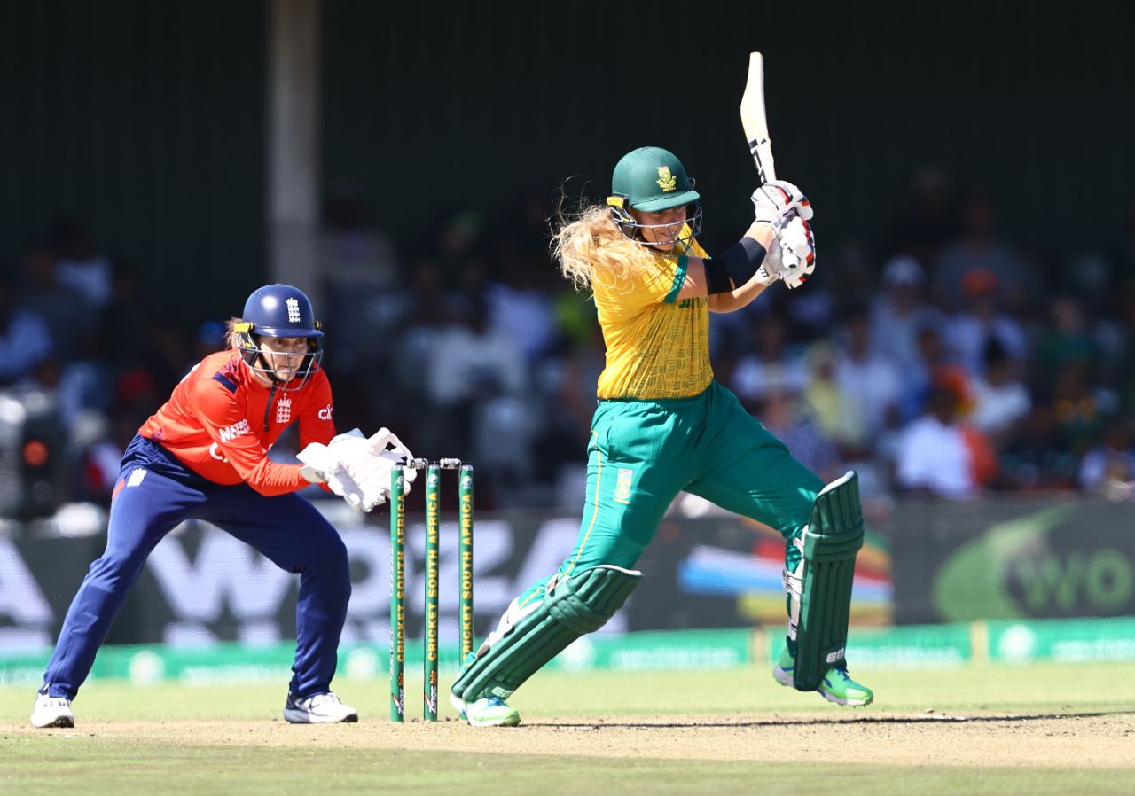 Annerie Dercksen kept South Africa competitive, South Africa vs England, 1st Women's T20I, East London, November 24, 2024