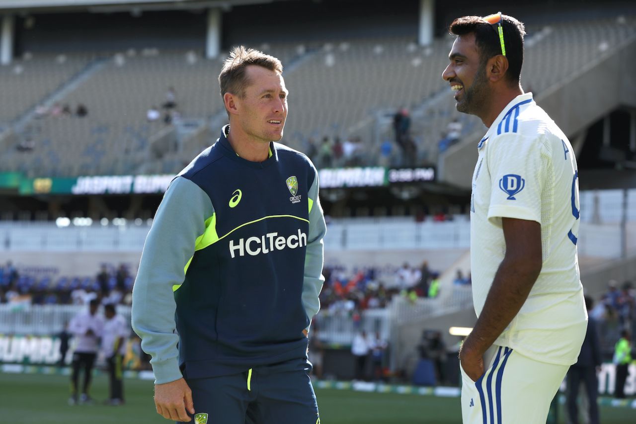 Marnus Labuschagne and R Ashwin caught up after the Perth Test, Australia vs India, 1st Test, 4th day, Optus Stadium, November 25, 2024