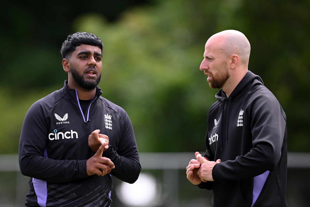 Rehan Ahmed and Jack Leach chat during a training session, New Zealand vs England, 1st Test, Christchurch, November 27, 2024