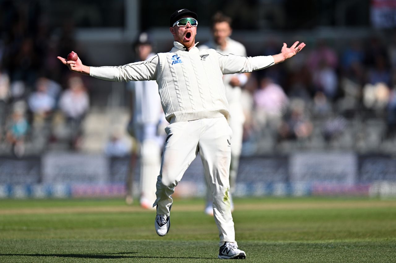 Glenn Phillips celebrates after his stunning catch to remove Ollie Pope, New Zealand vs England, 1st Men's Test, Day 2, Christchurch, November 29, 2024