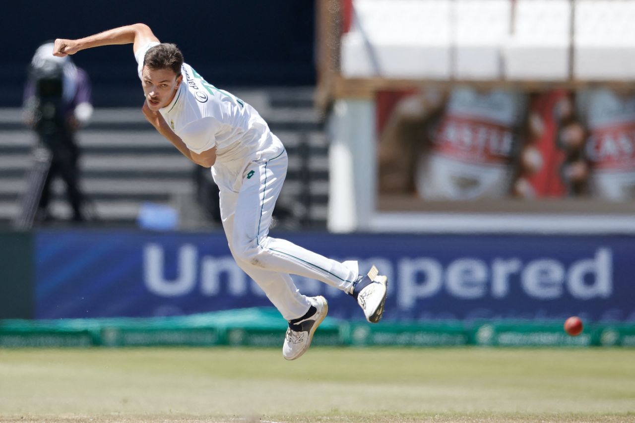 Marco Jansen flies after delivering the ball, South Africa vs Sri Lanka, 1st Test, Durban, 4th day, November 30, 2024