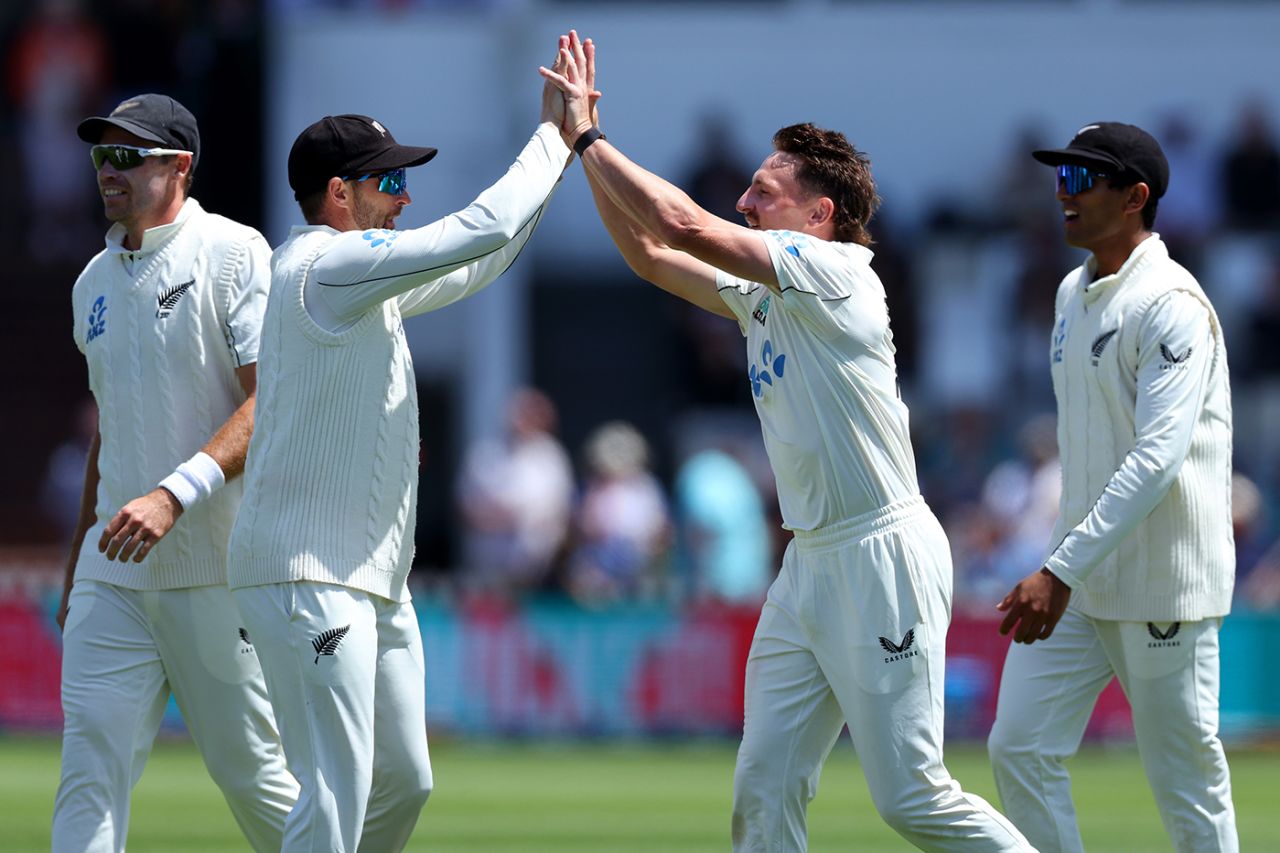 Nathan Smith celebrates after removing Joe Root, New Zealand vs England, 2nd Test, Wellington, 1st day, December 6, 2024