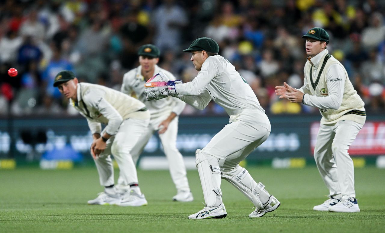 Alex Carey copes with the pink ball, Australia vs India, 2nd Test, Adelaide, 2nd day, December 7, 2024