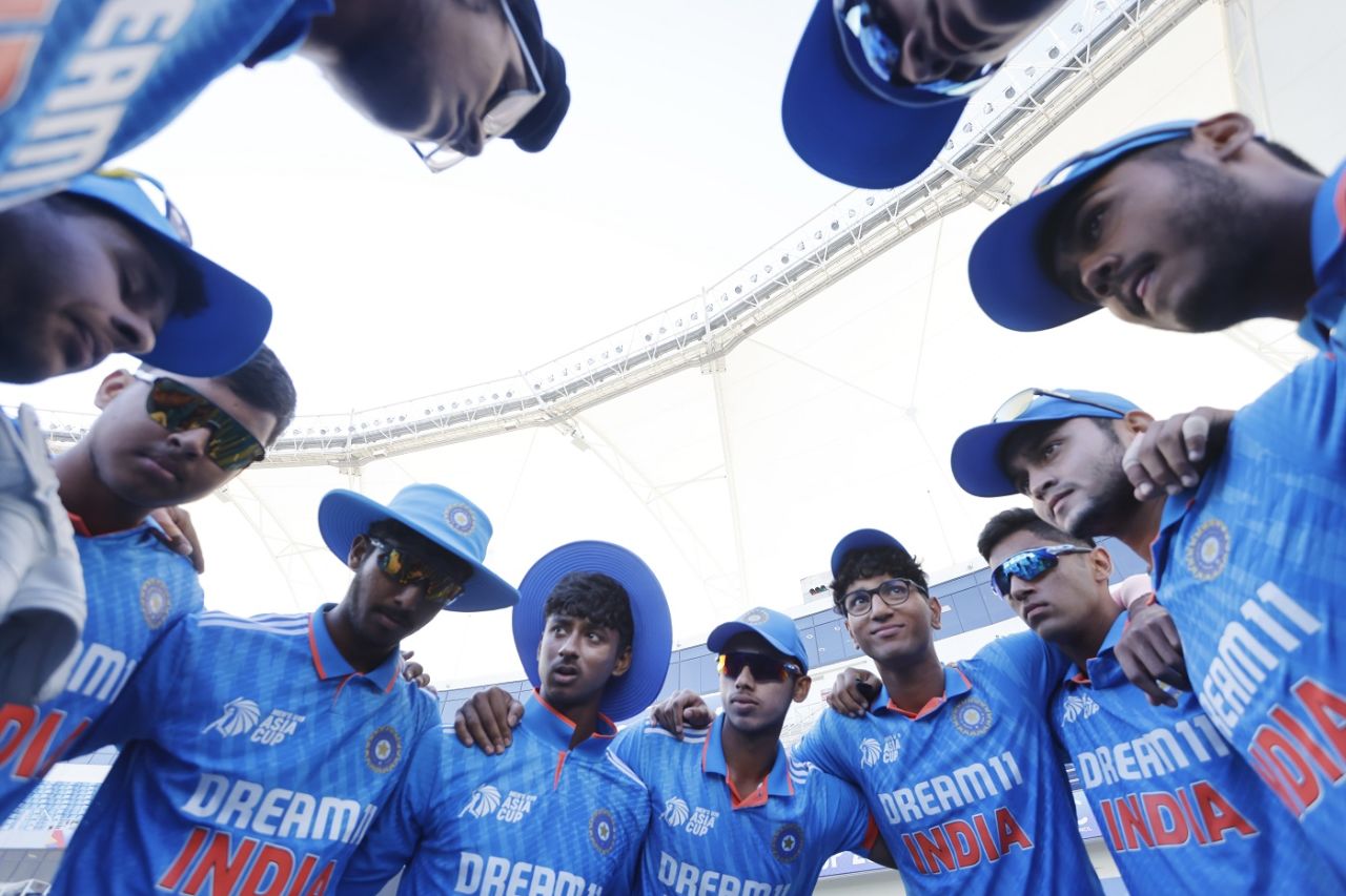 India Under19 players huddle up