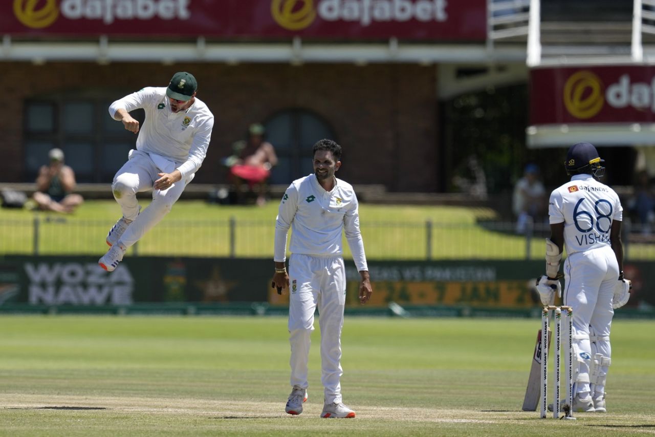 Tristan Stubbs and Keshav Maharaj celebrate a wicket, South Africa vs Sri Lanka, 2nd Test, Day 5, ICC World Test Championship, Gqeberha, December 9, 2024