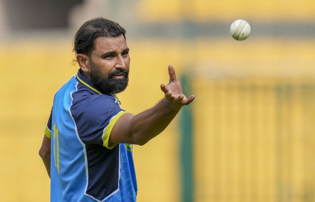 Mohammed Shami bowled an economical first spell, Bengal vs Chandigarh, Syed Mushtaq Ali Trophy, pre-quarter-final, Bengaluru, December 9, 2024
